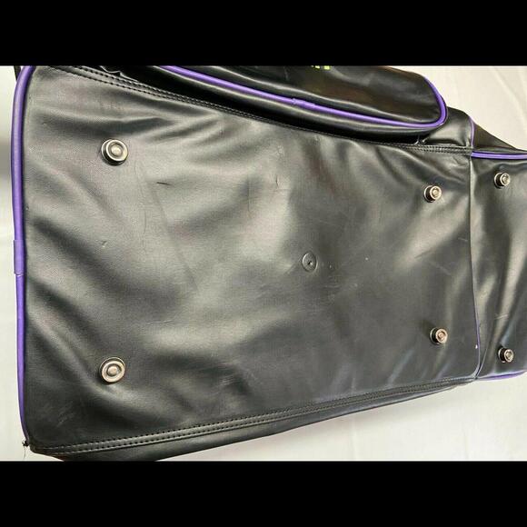 Rare Nike Official LEBRON JAMES Skills Academy Black Duffel Bag - Picture 7 of 9